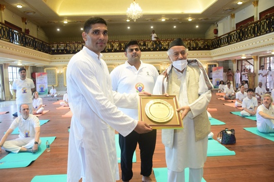 Ministry of External Affairs celebrates International Yoga Day With Maharashtra Governor Bhagat Singh Koshyari at Raj Bhawan in Mumbai