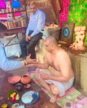 Rakhi Sawant’s Mother’s Ashes Immersed In Haridwar By Brother Rakesh Sawant  Exclusive Pics And Videos