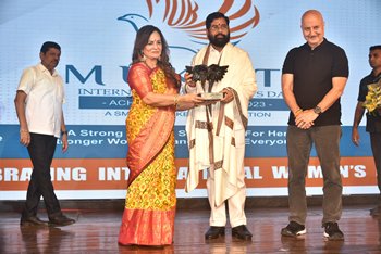 Hon CM Eknath Shinde Presides Over Mukkti Foundation Women’s Day Event  Lauds Smita Thackeray For Her Tireless Social Contribution